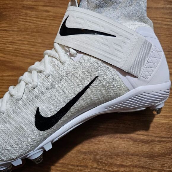 Nike Alpha Menace Elite 2 D P Flyknit Men's 10 White Football Cleats CI1530-100 - Picture 6 of 6